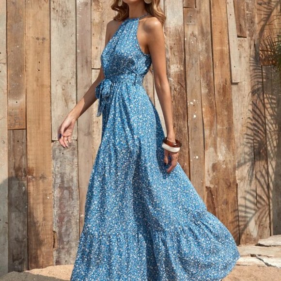 Ditsy Floral Belted Halter Dress - Picture 7 of 7